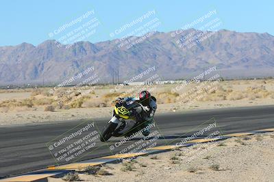 media/Jan-10-2025-CVMA Friday Practice (Fri) [[489e0da257]]/Group 4 and Trackday/Session 2 (Turn 4 Inside)/